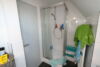 Vollständig renovierte Maisonette-Wohnung mit Einbauküche im Dreiparteienhaus in 1-A Lage von Büderich! - Duschbadezimmer