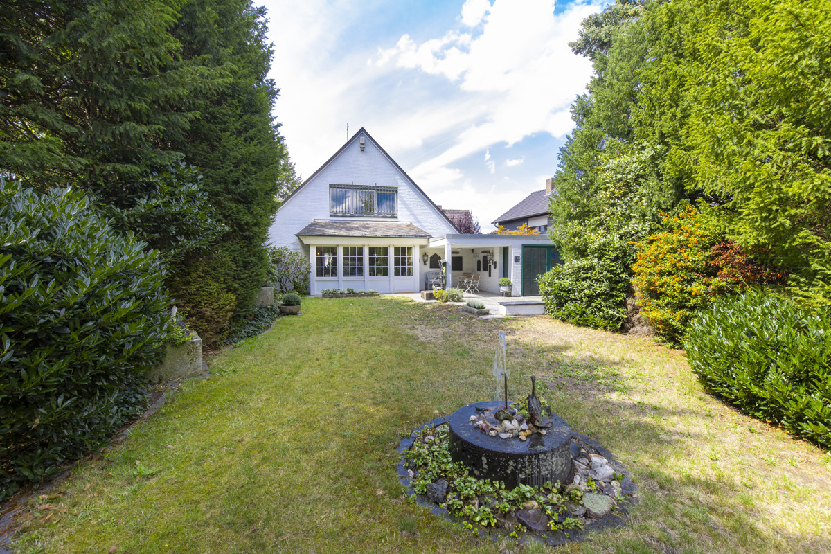 Freistehendes Einfamilienhaus auf einem traumhaften