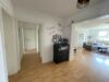 Moderne und vermietete 3,5 Zimmer-Wohnung mit großer Loggia in Meerbusch-Büderich - Wohndiele