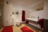 Lichtdurchflutete 3-Zimmer-Wohnung mit Einbauküche und 2 Balkonen in Waldnähe - Badezimmer