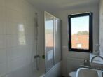 Modernisierte 3-Zimmer-Wohnung mit Balkon, Gäste-WC und neuem Bad in begehrter Lage von Büderich! - Badezimmer Ansicht 1