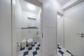 Stilvoll & Energieeffizient! Einfamilienhaus mit Swimmingpool und separaten Praxisräumen - WC´s KG
