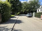 Erstbezug! Einzigartige Neubau Villa mit Aufzug im Villenviertel Alt-Meererbusch - 30_Strassenansicht