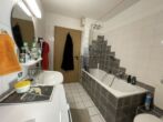 Gepflegte 2-Zimmer-Eigentumswohnung als gute Kapitalanlage in gefragter Lage - Badezimmer