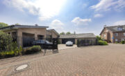 Exklusiver Bungalow mit Süd-West-Garten, Außenpool sowie Großgarage für 2-3 Pkw´s im Stadionviertel - Hausansicht