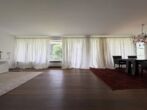 Großzügige, hochwertig ausgestattete 3-Zimmer-Wohnung in zentraler Lage von Meerbusch-Büderich - Wohn-/Esszimmer mit offener Küche weitere Ansicht
