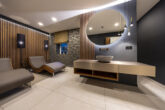Einzigartige Villa mit Aufzug, Außenpool, Heimkino, Luxus-Interior in Alt-Meererbusch - Wellness UG - Ansicht 1