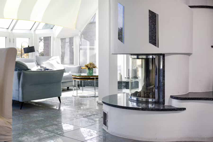 Etwas ganz Besonderes! Großzügige Penthouse-Maisonettewohnung mit umlaufender Dachterrasse - Kamin (196091)