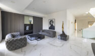 Einzigartige Villa mit Aufzug, Außenpool, Heimkino, Luxus-Interior in Alt-Meererbusch - Eingangshalle