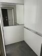 Moderne 3-Zimmer-Wohnung mit Einbauküche, 2-Tiefgaragenstellplätzen und 2 Bädern mit Blick ins Grüne - Personenaufzug in den Keler und Tiefgarage