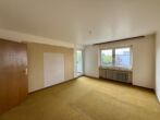 Modernisieren Sie Ihr neues Zuhause! Einfamilienhaus mit viel Potential in zentraler Lage von Kaarst - Schlafzimmer