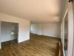 Traumhafte Maisonettewohnung in Grünlage Nähe Dorfstraße - Wohn- und Esszimmer mit offener Küche