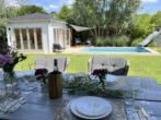 Repräsentative Familienvilla mit Außenpool in begehrter Rheinnähe - Meerbusch-Nierst - Ausblick Terrasse - Sommerimpression