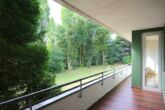 Renovierte 3-Zimmer-Wohnung im Hochparterre mit zwei Balkonen und Blick ins Grüne! - Balkon 2