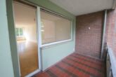 Renovierte 3-Zimmer-Wohnung im Hochparterre mit zwei Balkonen und Blick ins Grüne! - Balkon