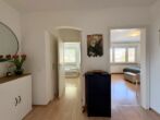 Traumhafte 3-Zimmer-Wohnung mit EBK und Sonnenbalkon in beliebter Lage von Meerbusch-Büderich - Diele