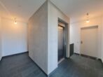 Erstbezug! Exklusive 4-Zimmer-Neubauwohnung mit EBK und zwei Bädern in begehrter Lage von Osterath - Treppenhaus