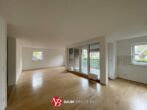 3,5-Zimmer-Wohnung im Hochparterre mit zwei Bädern, eigenem kleinen Gartenanteil und Carport in beliebter Lage von Büderich - Wohn- und Esszimmer mit offener Küche Ansicht 1