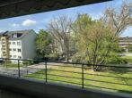 Möbliertes 2-Zimmer-Refugium zum Wohlfühlen mit Balkon in Düsseldorf-Lörick! - Balkon in Ost-Ausrichtung Ansicht 2